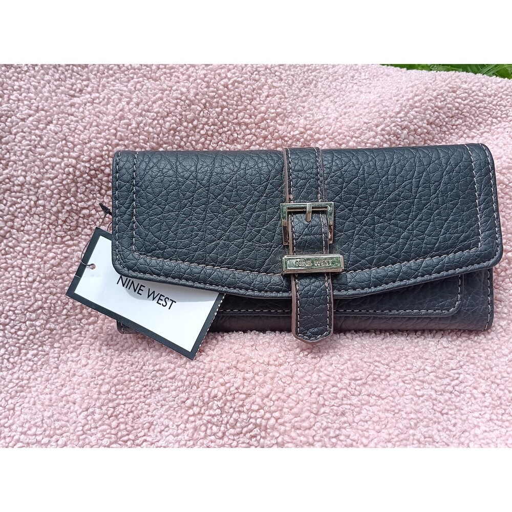 NEW W/ TAGS Nine West Black Faux Leather Checkbook Wallet Pen Holder Photo Slot